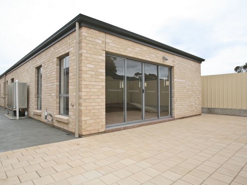 25 Leander Crescent, Greenacres SA 5086