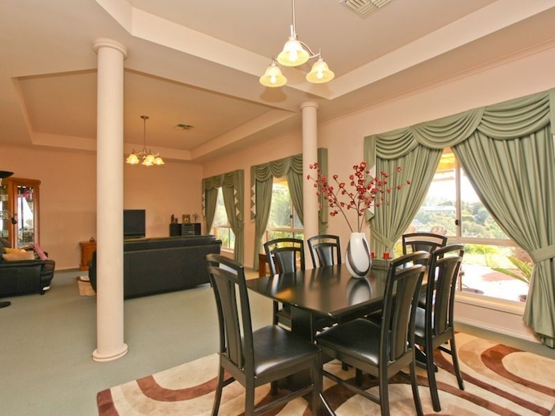 1 Elly Court, Darlington SA 5047