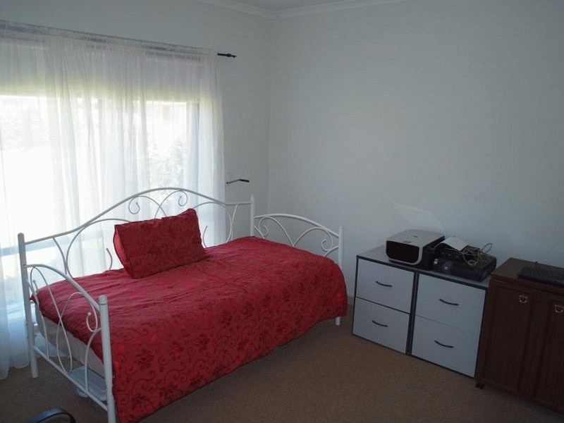 8 Berryman Street, Greenacres SA 5086