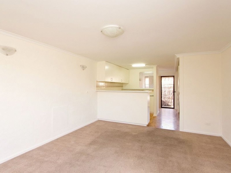 28 Sportsmans Drive, West Lakes SA 5021