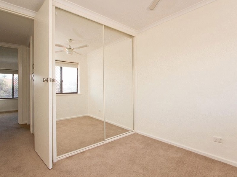 28 Sportsmans Drive, West Lakes SA 5021