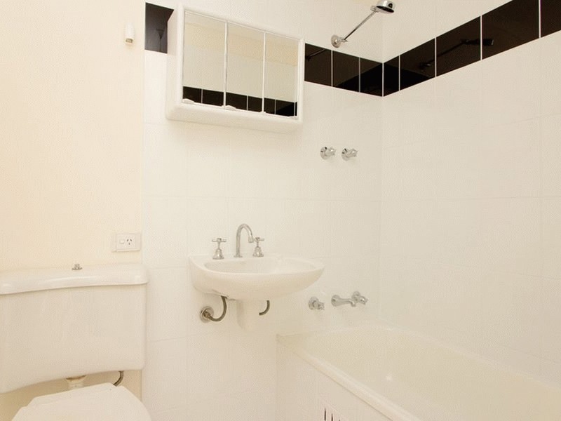 28 Sportsmans Drive, West Lakes SA 5021