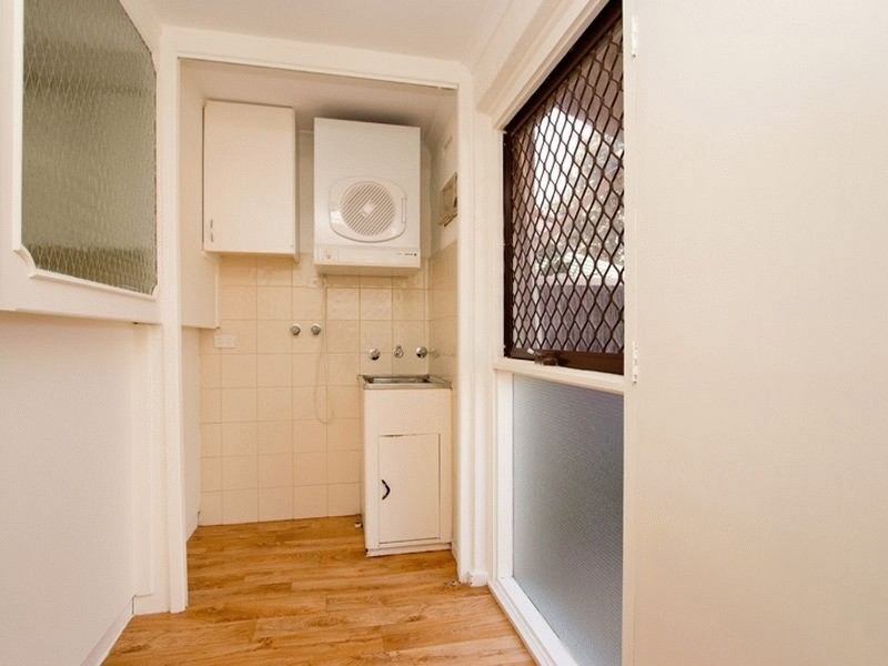 28 Sportsmans Drive, West Lakes SA 5021