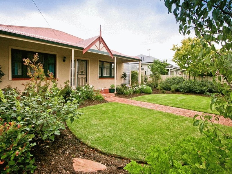21 Robert Avenue, Broadview SA 5083