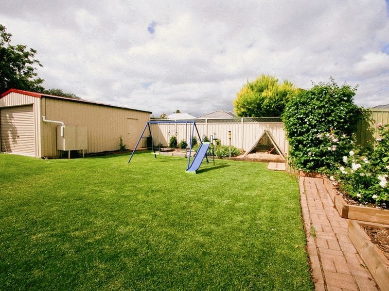 21 Robert Avenue, Broadview SA 5083