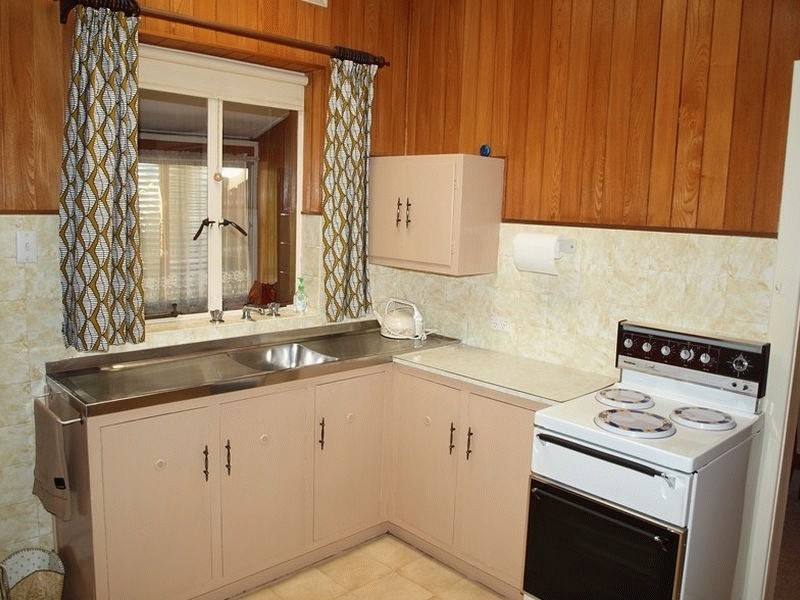 11 Meredith Street, Broadview SA 5083