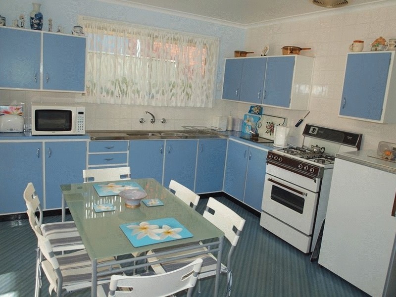 15 Sea View Road, Para Hills SA 5096