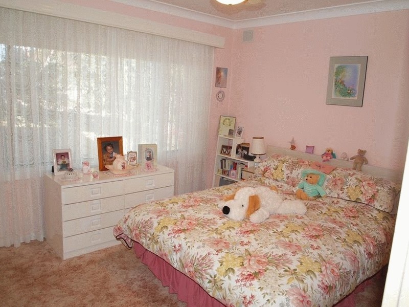 15 Sea View Road, Para Hills SA 5096