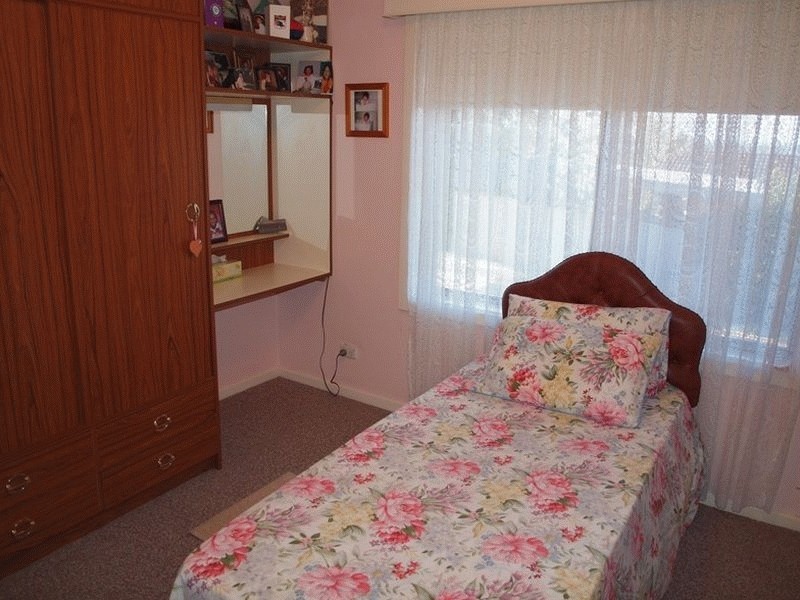 15 Sea View Road, Para Hills SA 5096