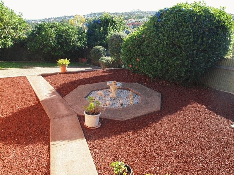 15 Sea View Road, Para Hills SA 5096