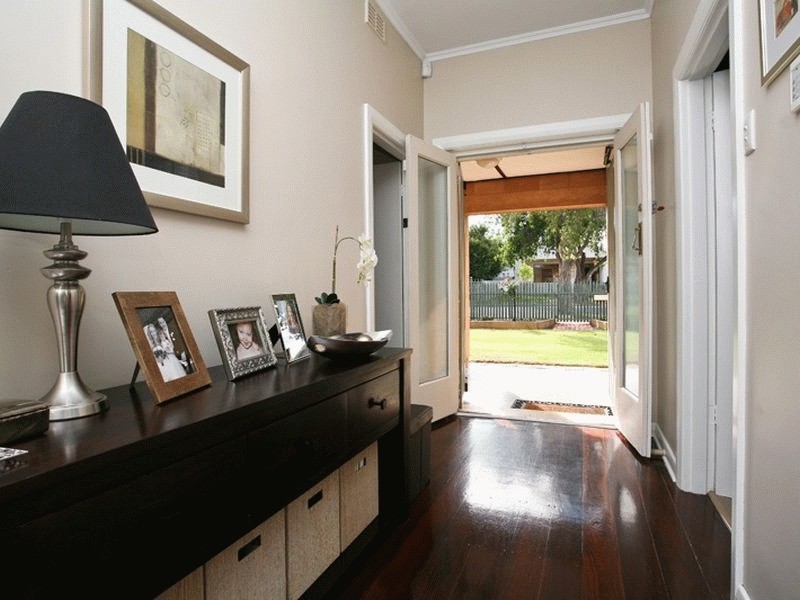 10 Ian Street, Broadview SA 5083