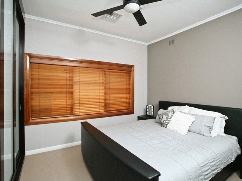 10 Ian Street, Broadview SA 5083