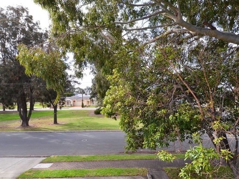 7/27 Wright Street, Henley Beach SA 5022