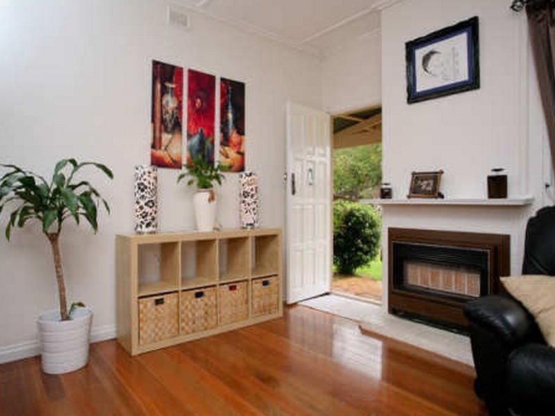 2 Leander Crescent, Greenacres SA 5086