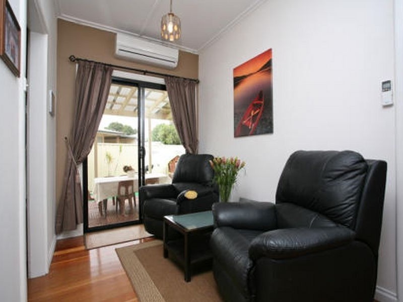 2 Leander Crescent, Greenacres SA 5086