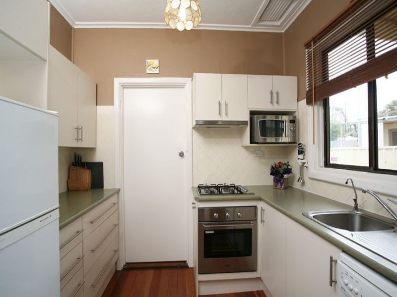 2 Leander Crescent, Greenacres SA 5086