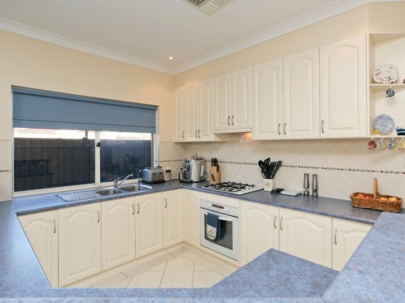 77 Sanctuary Drive, Mawson Lakes SA 5095