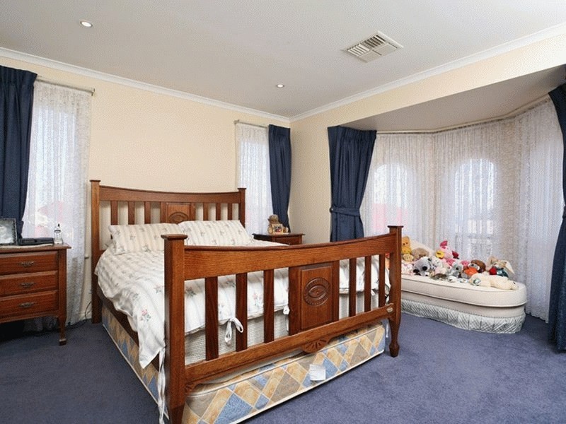 77 Sanctuary Drive, Mawson Lakes SA 5095