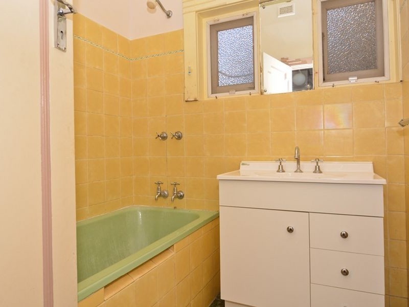 42 Hampstead Road, Broadview SA 5083