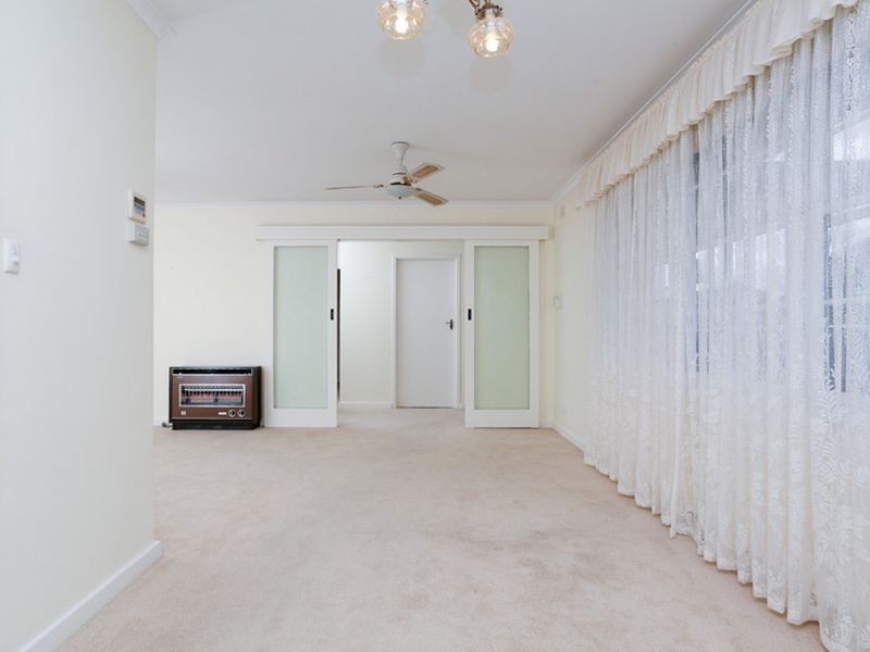 4 Philip Place, Vale Park SA 5081