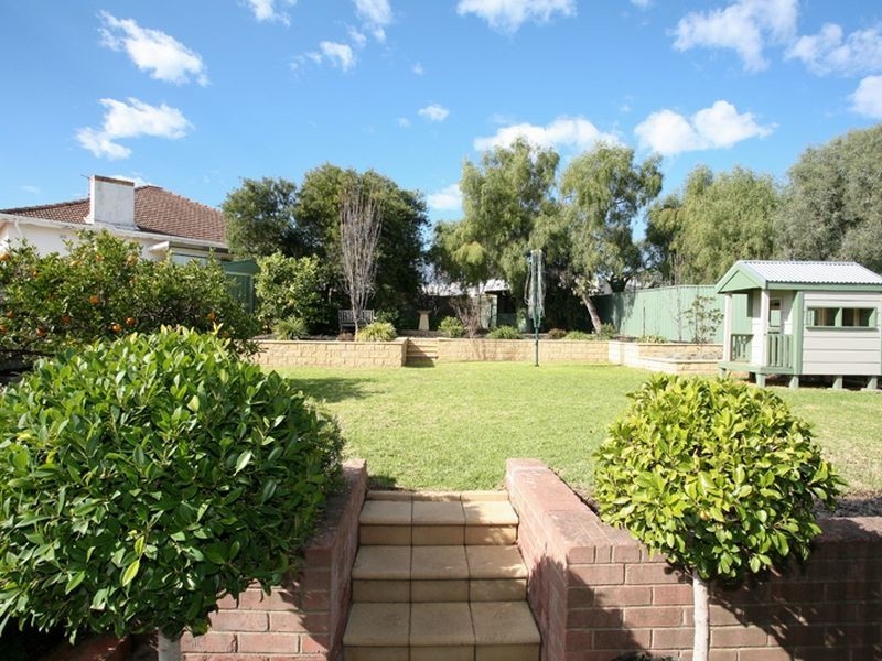 11 The Parade, Blair Athol SA 5084