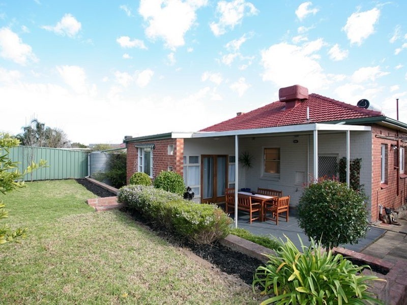 11 The Parade, Blair Athol SA 5084