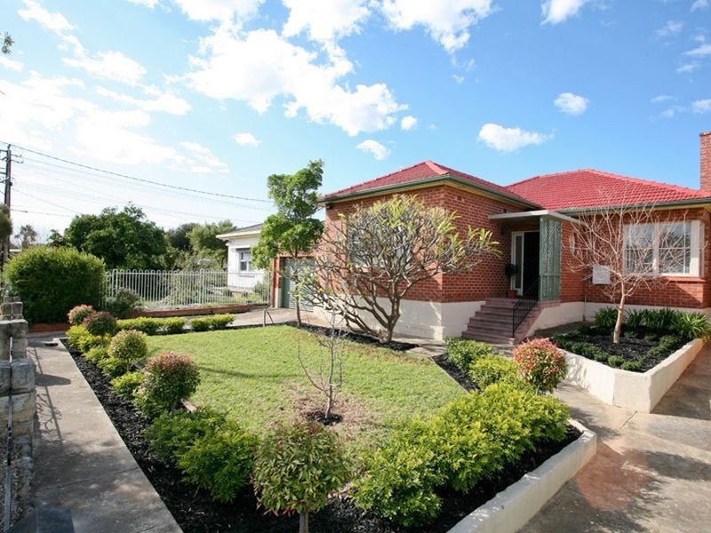11 The Parade, Blair Athol SA 5084