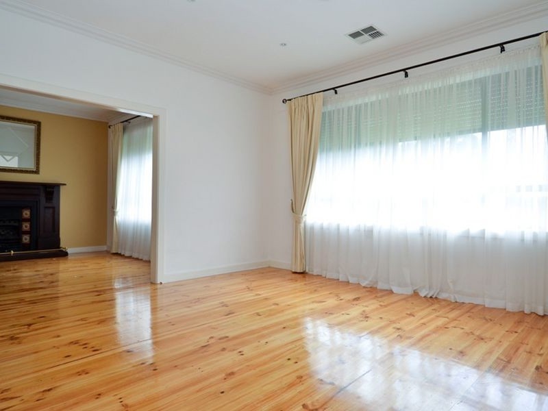 15 Barns Avenue, Highbury SA 5089