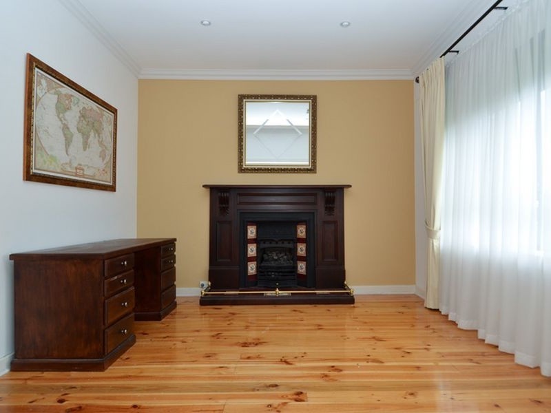 15 Barns Avenue, Highbury SA 5089