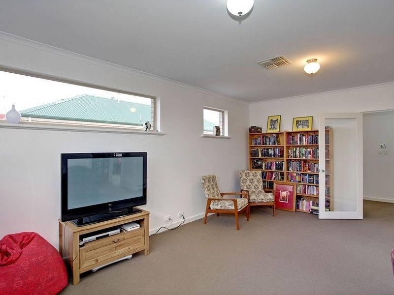 10 Elder Drive, Mawson Lakes SA 5095