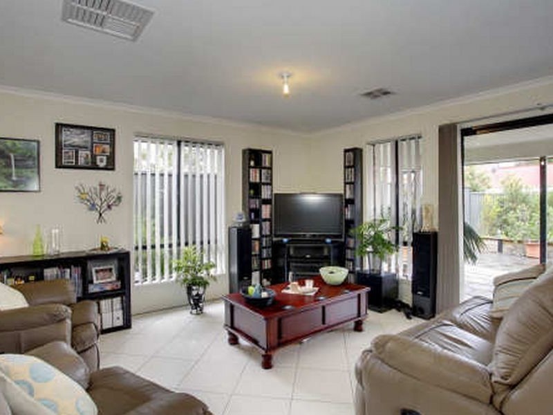 9a Gosfield Crescent, Hampstead Gardens SA 5086