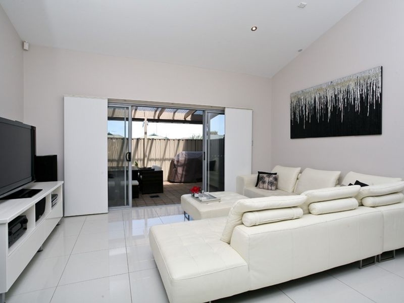 40 The Strand, Mawson Lakes SA 5095