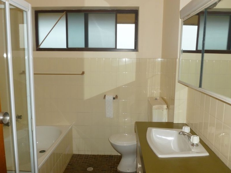 99 Brebner Drive, West Lakes SA 5021