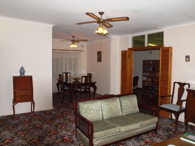 11 Ascot Avenue, Vale Park SA 5081