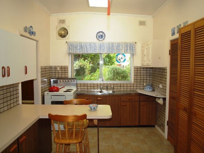 11 Ascot Avenue, Vale Park SA 5081