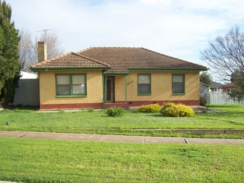 11 Alderney Avenue, Clearview SA 5085