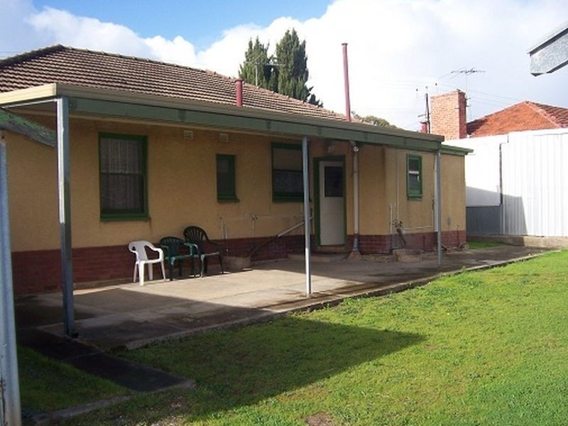 11 Alderney Avenue, Clearview SA 5085