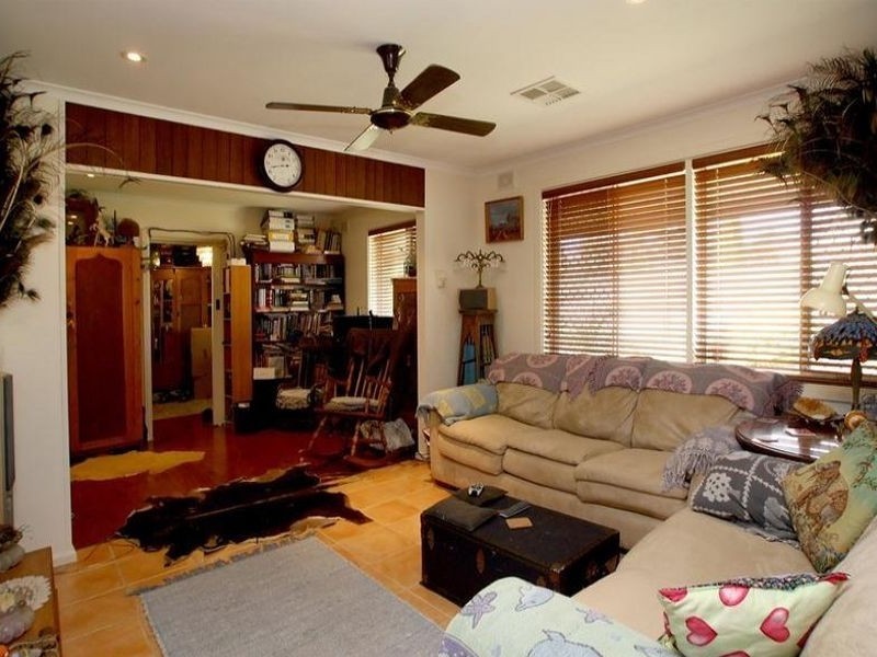 1 Ansbert Street, Christie Downs SA 5164