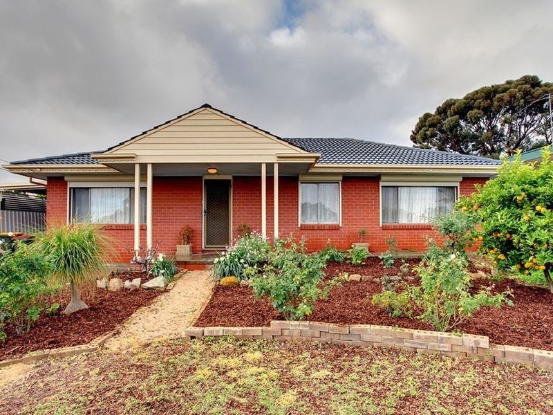 31 Quebec Drive, Para Hills SA 5096