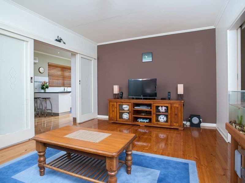 2A Collingrove Avenue, Broadview SA 5083