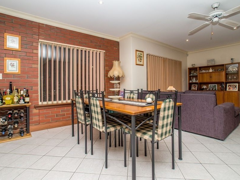 18A Packer Crescent, Paradise SA 5075