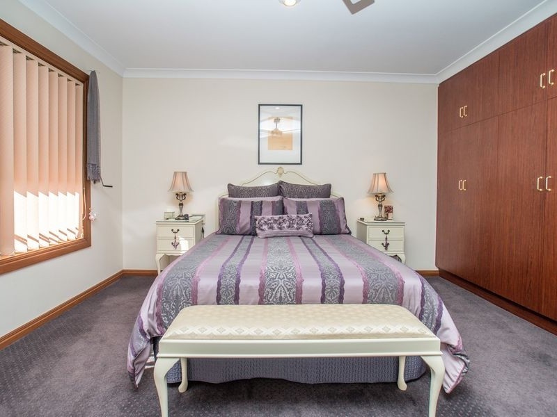 18A Packer Crescent, Paradise SA 5075