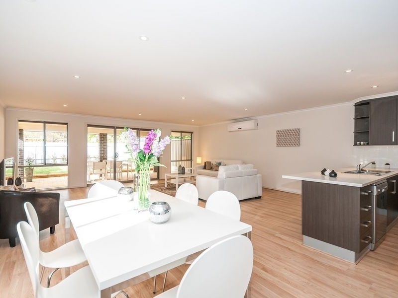 14 Alderney Avenue, Clearview SA 5085