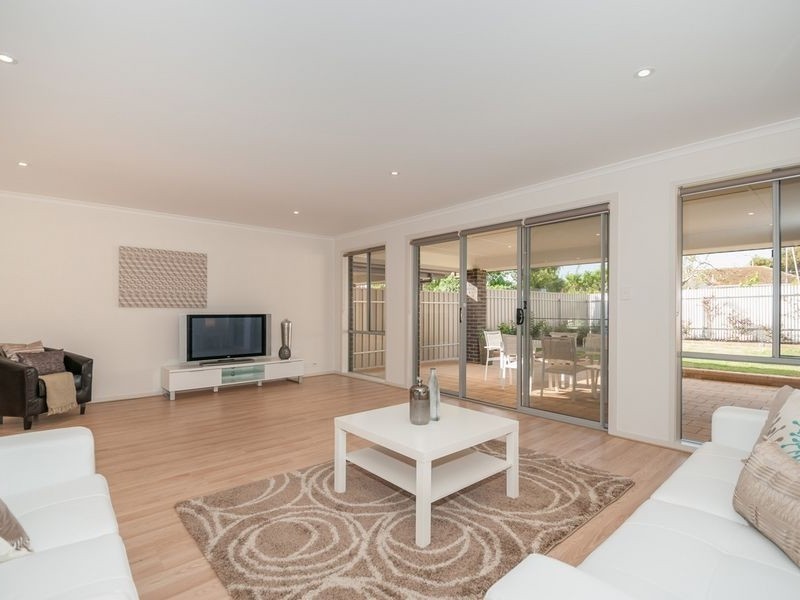 14 Alderney Avenue, Clearview SA 5085