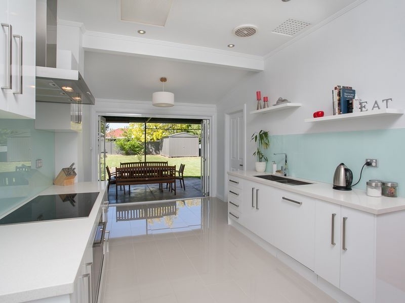 9 Rosslyn Avenue, Manningham SA 5086