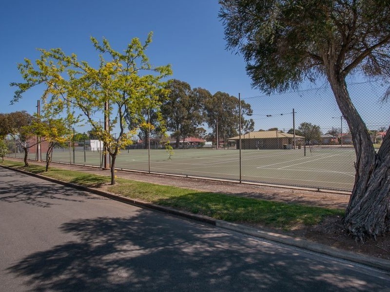 9 Rosslyn Avenue, Manningham SA 5086