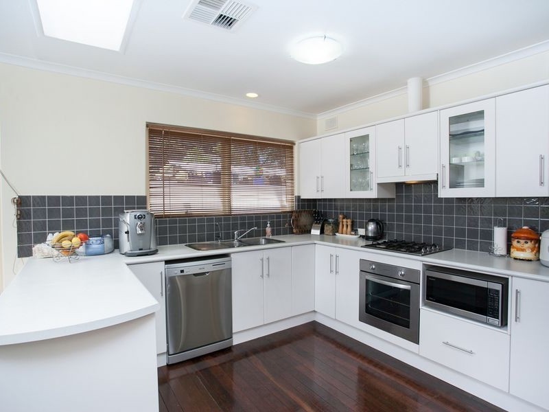 11 Somerset Avenue, Redwood Park SA 5097