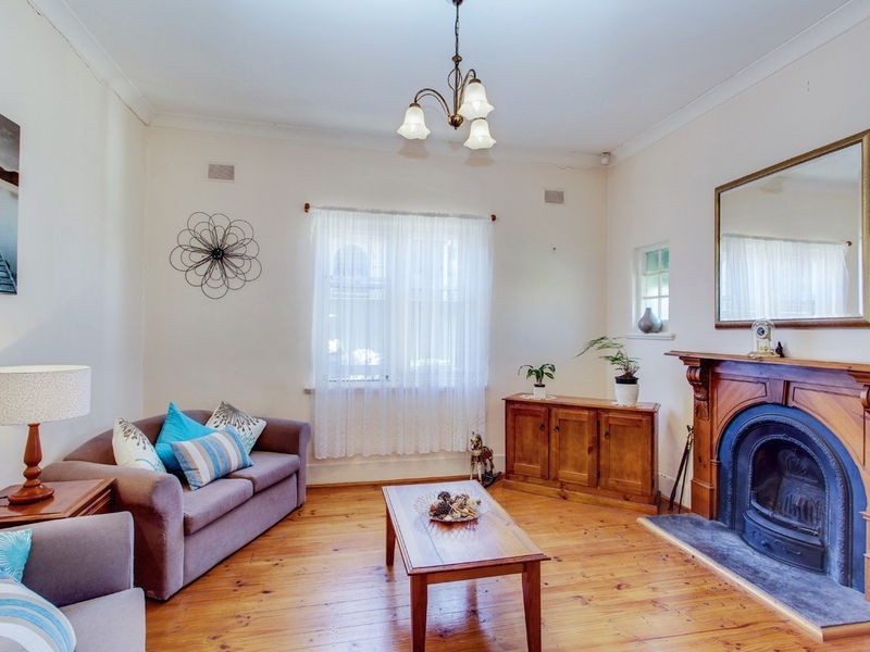 32 Kent Road, Keswick SA 5035