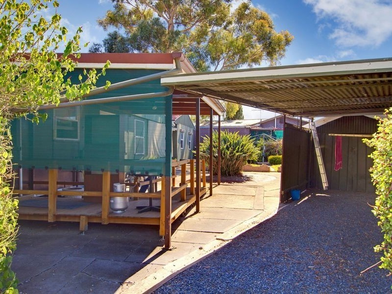 8 Denmead Avenue, Campbelltown SA 5074