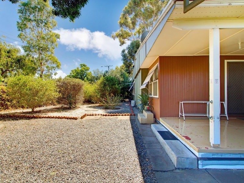 8 Denmead Avenue, Campbelltown SA 5074